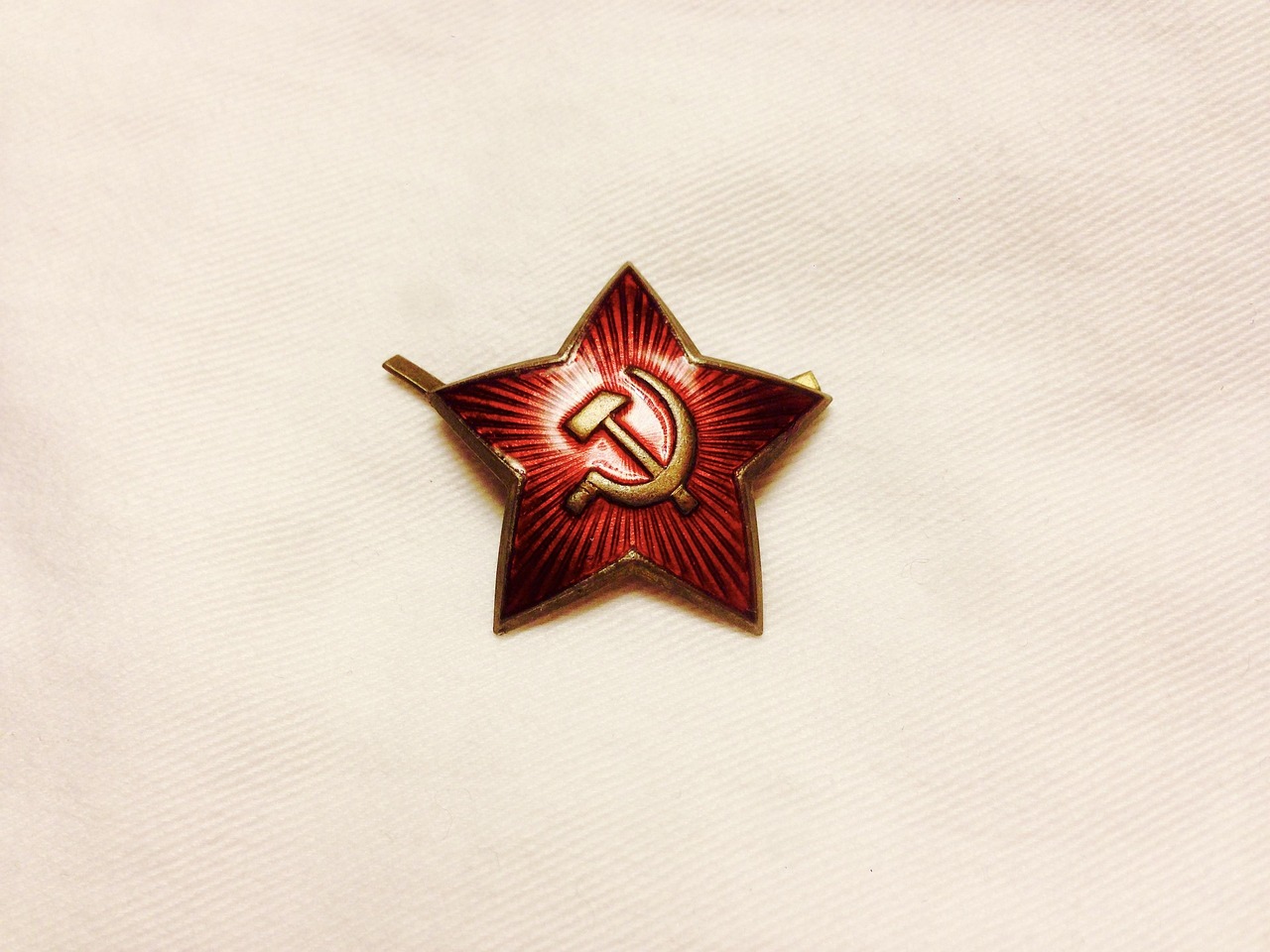 Valeri Kharlamov and the Soviet Hockey Artistry Canada Had to Respect